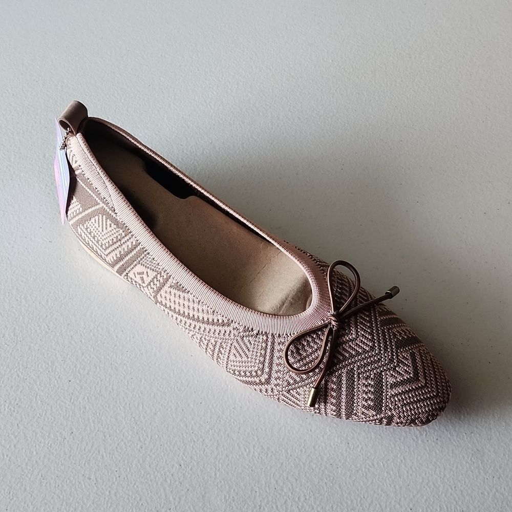 New Cleo Snip Sweet Class Slip on Shoe in Mocha, Size 7